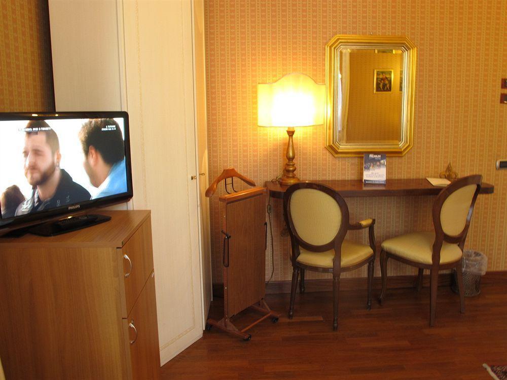 C-Hotels De Rose Palace Флоренция Экстерьер фото